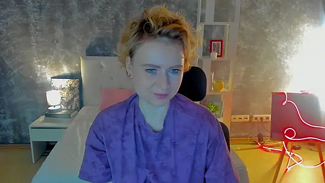 Snapshot of Shiny_Liss chatting on May 14, 1:35 am Shiny Liss online show from May 14, 1:35 am