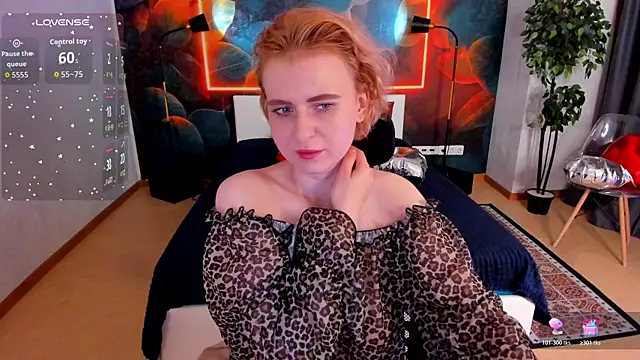 Snapshot of Shiny_Liss chatting on July 12, 1:28 am Shiny Liss online show from July 12, 1:28 am