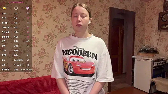 EleneShedden online show from April 25, 1:41 pm