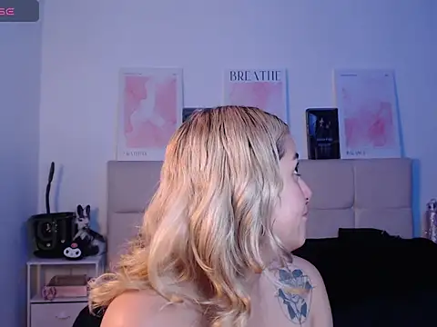 trinitych  online show from March 15, 8:21 am