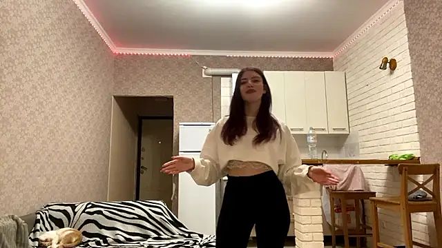 Snapshot of KassieLonzo chatting on March 26, 7:12 pm KassieLonzo online show from March 26, 7:12 pm