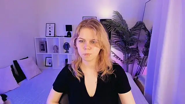 ElizabethVane online show from May 7, 5:27 pm