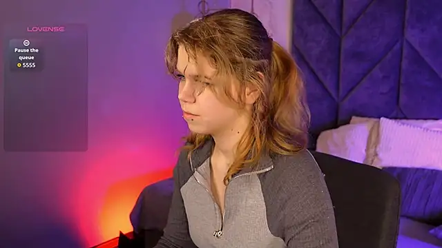 ElizabethVane online show from March 27, 5:49 am