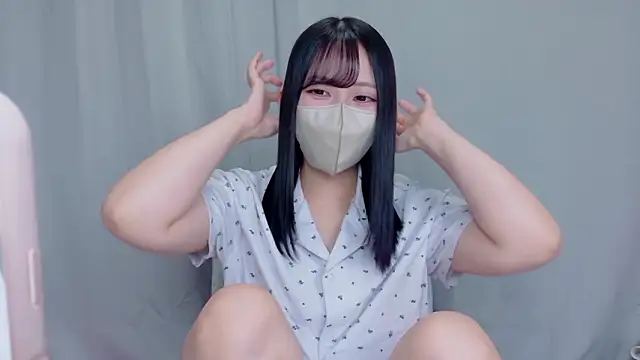 Snapshot of Sakura_sweety_ chatting on May 7, 7:12 am Sakura sweety online show from May 7, 7:12 am