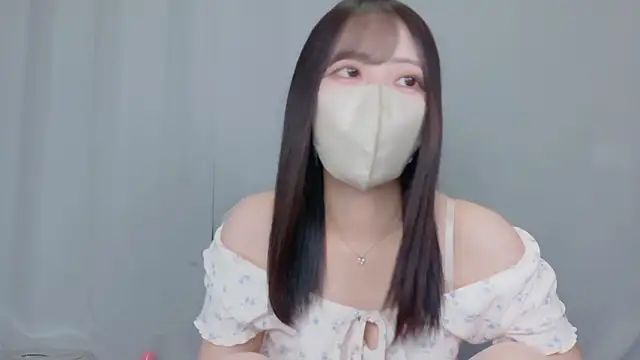Snapshot of Sakura_sweety_ chatting on July 18, 1:36 am Sakura sweety online show from July 18, 1:36 am