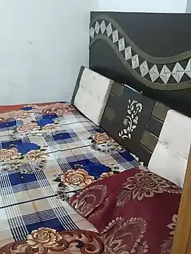 Snapshot of Shalini_08 chatting on March 27, 8:22 am Shalini 08 online show from March 27, 8:22 am