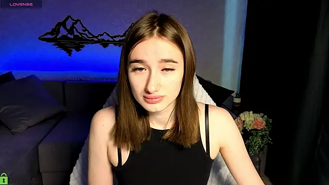 Snapshot of Lady_Sunrise12 chatting on May 31, 1:11 am Lady Sunrise12 online show from May 31, 1:11 am
