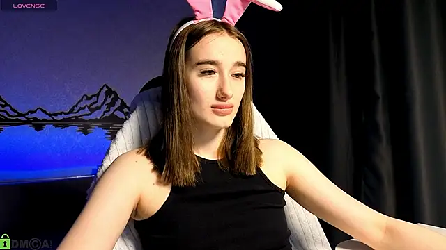 Snapshot of Lady_Sunrise12 chatting on May 30, 12:28 am Lady Sunrise12 online show from May 30, 12:28 am