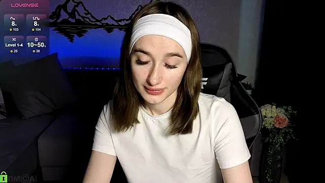 Snapshot of Lady_Sunrise12 chatting on May 16, 12:53 am Lady Sunrise12 online show from May 16, 12:53 am
