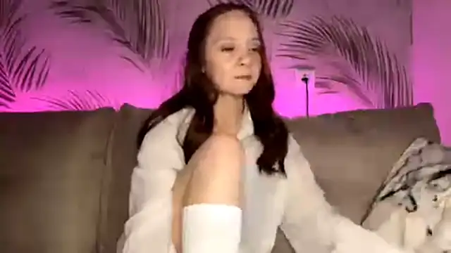 Snapshot of Marymeka chatting on May 5, 6:00 pm Marymeka online show from May 5, 6:00 pm