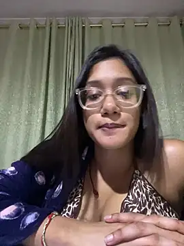 Snapshot of kiiingkay chatting on March 14, 9:10 pm kiiingkay online show from March 14, 9:10 pm