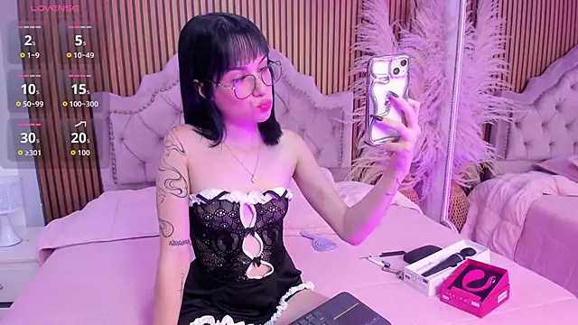 AlaskaFlowerss1  online show from June 1, 4:24 am