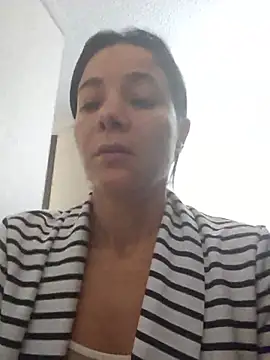 Snapshot of miaeyex chatting on June 9, 12:06 pm miaeyex online show from June 9, 12:06 pm