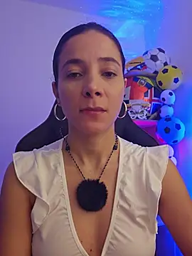 Snapshot of miaeyex chatting on June 24, 12:04 pm miaeyex online show from June 24, 12:04 pm