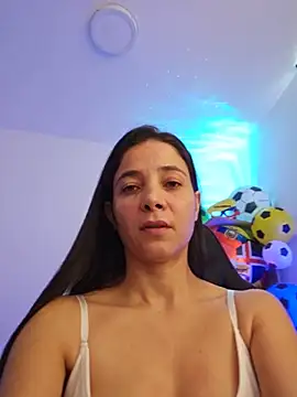 Snapshot of miaeyex chatting on June 12, 12:03 pm miaeyex online show from June 12, 12:03 pm