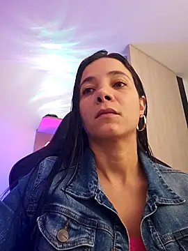 miaeyex online show from May 2, 11:59 am