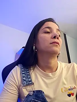 miaeyex online show from April 6, 9:05 pm