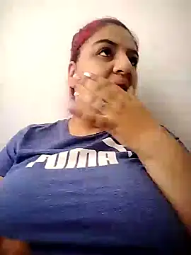 Hammy st4 online show from May 8, 1:37 pm