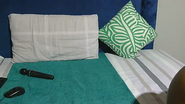 Melitaxx online show from July 10, 4:12 am