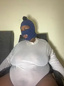 NaughtyGirl0000 online show from May 27, 6:32 am