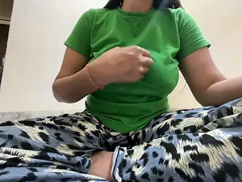 Noor Sexy02 online show from June 7, 10:31 am