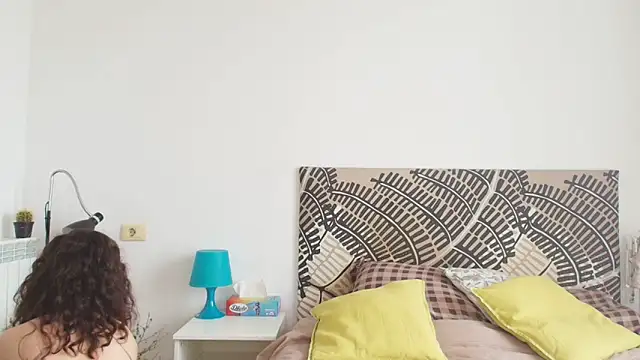 IreneBlue  online show from April 21, 6:42 am
