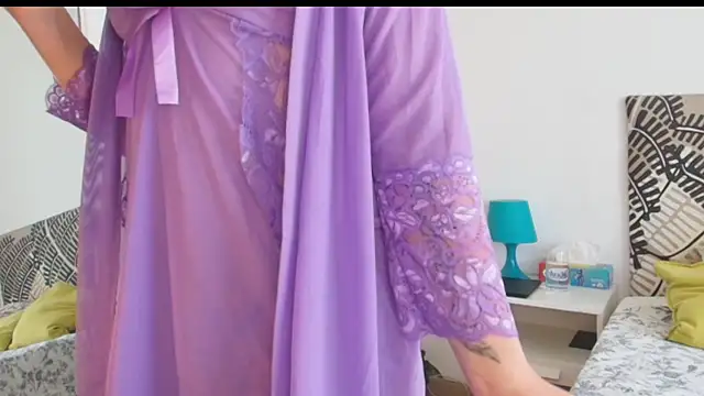 Snapshot of IreneBlue_ chatting on June 15, 8:03 am IreneBlue online show from June 15, 8:03 am