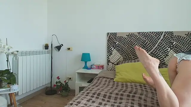 Snapshot of IreneBlue_ chatting on May 12, 7:49 am IreneBlue online show from May 12, 7:49 am