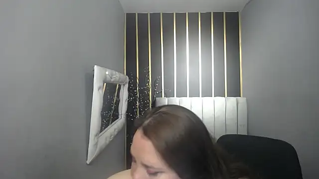 koral busty online show from May 16, 3:49 am