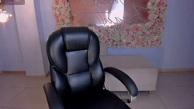 ArianaNova online show from May 9, 2:48 am