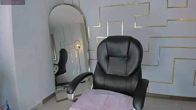 ArianaNova online show from March 26, 2:43 am