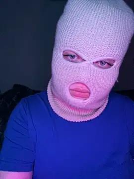 LisaFix online show from March 18, 7:04 pm