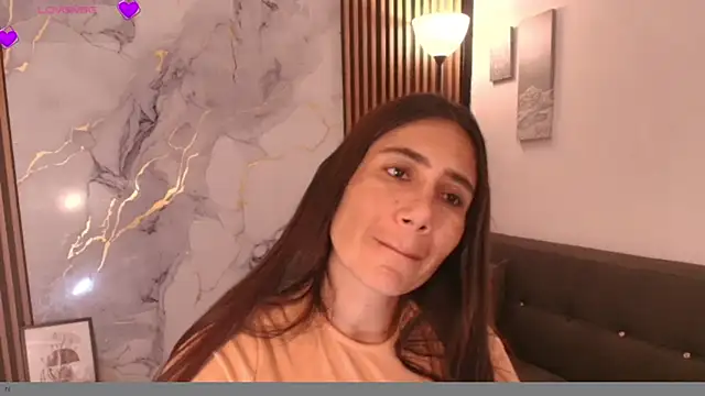 LucyBecker online show from April 18, 8:20 pm
