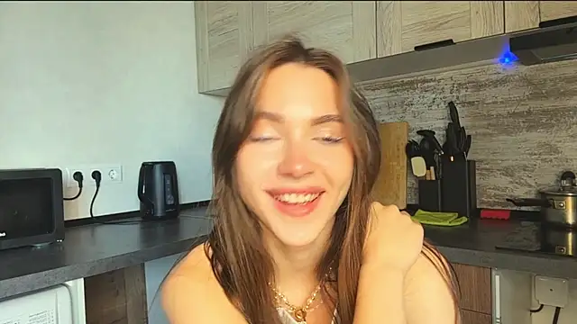 Snapshot of Veluxe chatting on June 24, 4:05 pm Veluxe online show from June 24, 4:05 pm