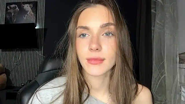 Veluxe online show from April 20, 6:09 pm