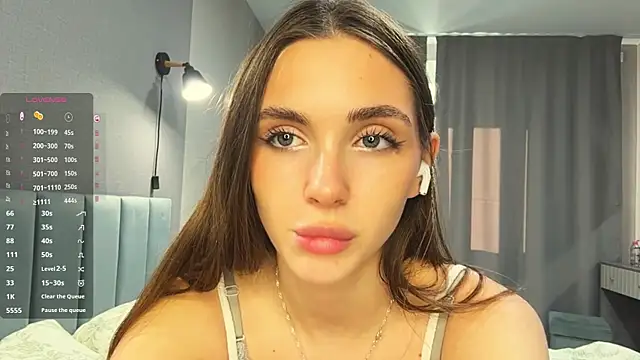 Veluxe online show from May 13, 3:08 pm