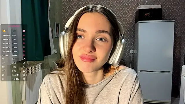 Veluxe online show from April 14, 5:07 pm