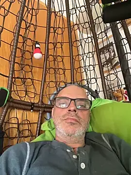 Snapshot of Thomate24 chatting on March 22, 4:08 pm Thomate24 online show from March 22, 4:08 pm