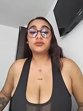 Mia skyy18 online show from July 15, 4:58 pm