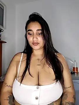 Mia skyy18 online show from May 3, 12:38 am