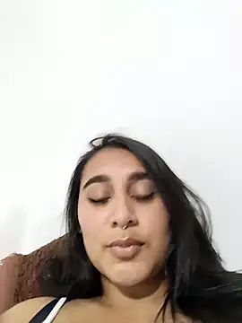 Mia skyy18 online show from March 24, 9:15 pm