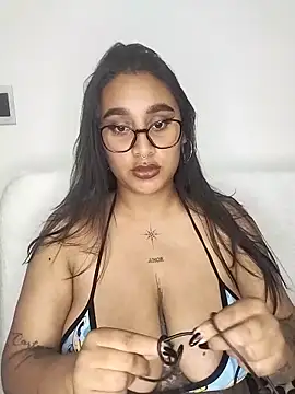 Mia skyy18 online show from April 10, 12:17 am