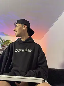 SebastianReed  online show from June 23, 4:10 am