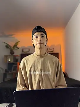 SebastianReed  online show from April 6, 4:08 am