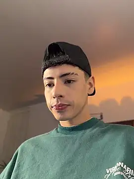 SebastianReed  online show from April 4, 4:41 am