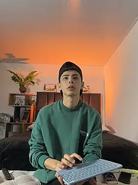 SebastianReed  online show from April 11, 5:59 am