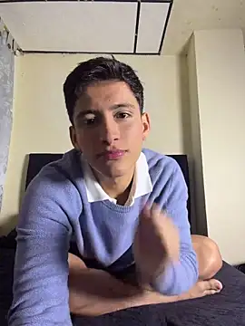 SebastianReed  online show from May 7, 6:17 am