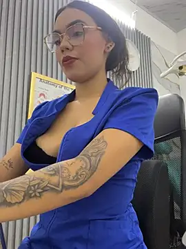 daniela-sexy online show from May 3, 12:53 pm