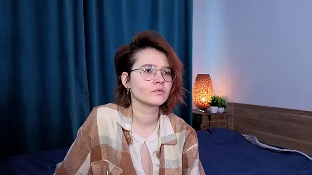 FlaviaAvena online show from March 25, 8:35 am