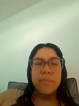 Snapshot of Aila_Phone chatting on May 24, 6:08 pm Aila Phone online show from May 24, 6:08 pm